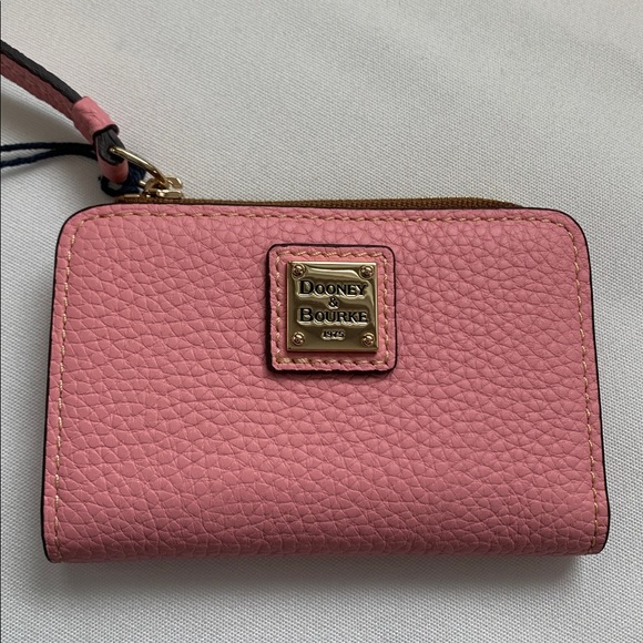 NWT - Dooney & Bourke Light Pink OR Fuchsia Credit Card Wallet (Choose one!) - Picture 3 of 5